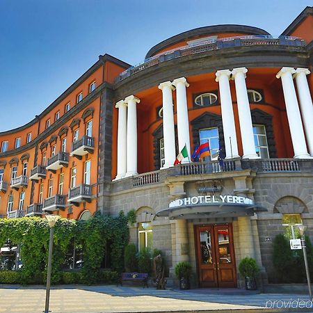 Grand Hotel Yerevan - Small Luxury Hotels Of The World Kültér fotó