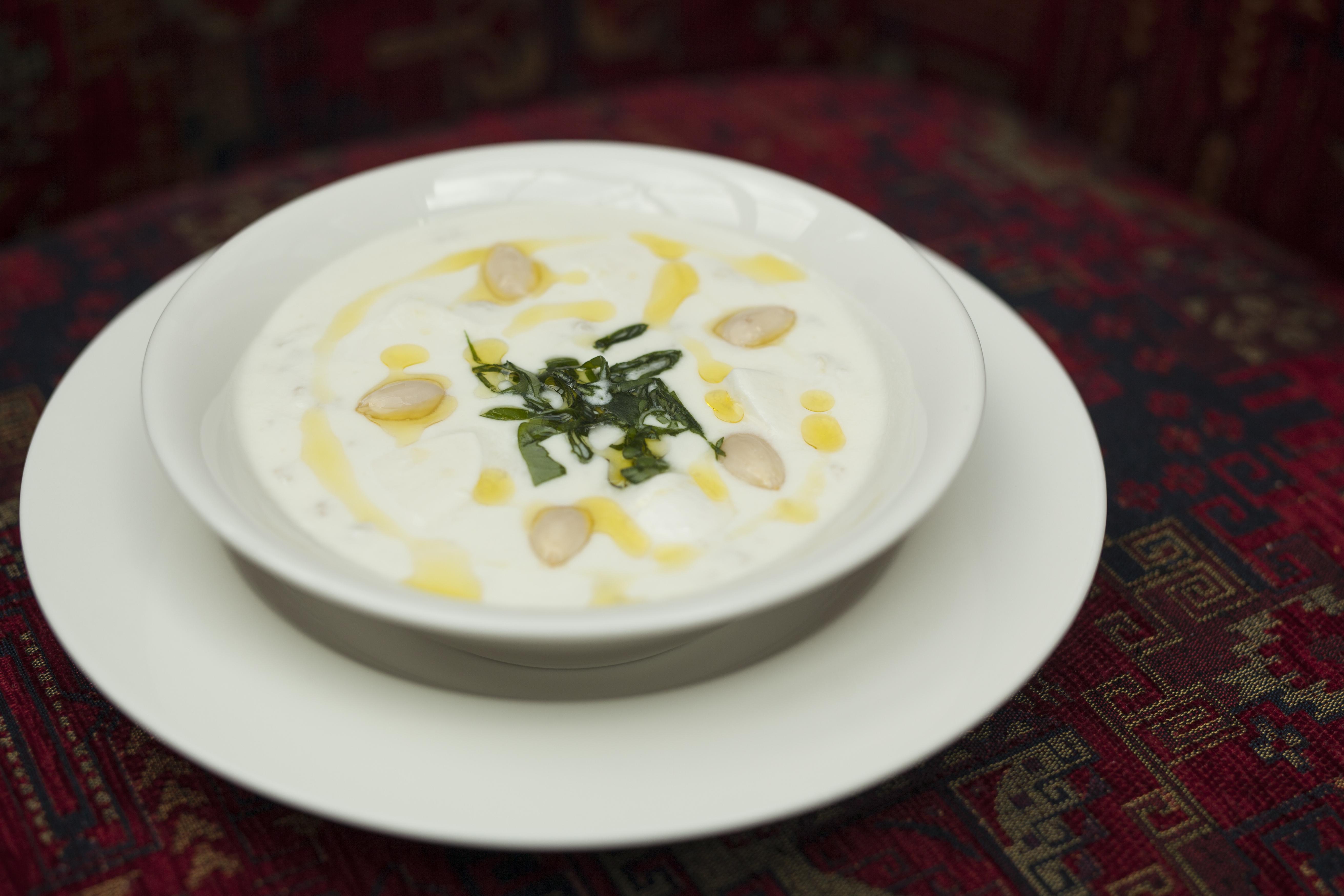 Grand Hotel Yerevan - Small Luxury Hotels Of The World Kültér fotó Ayran with chickpeas