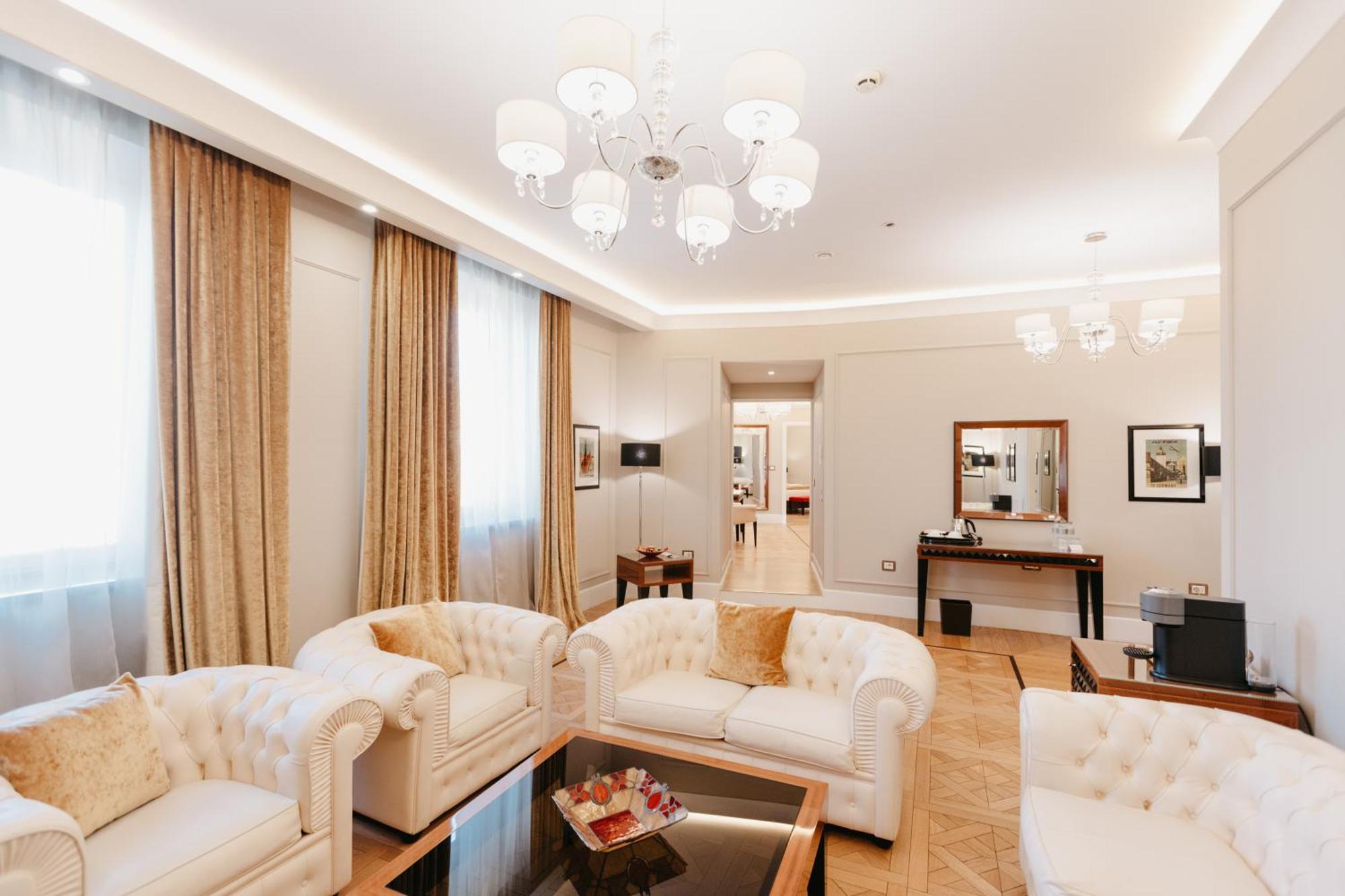 Grand Hotel Yerevan - Small Luxury Hotels Of The World Kültér fotó