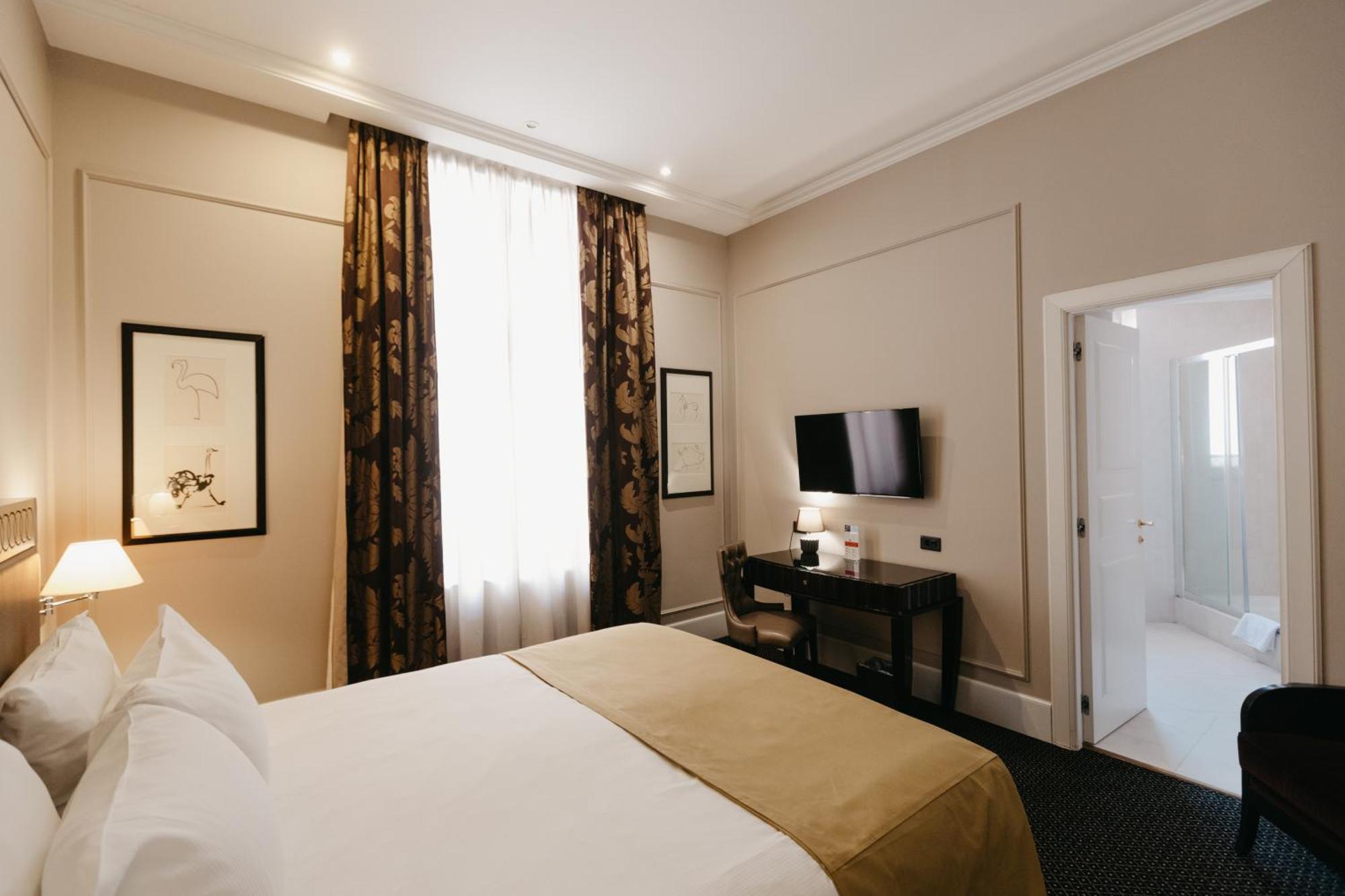 Grand Hotel Yerevan - Small Luxury Hotels Of The World Kültér fotó