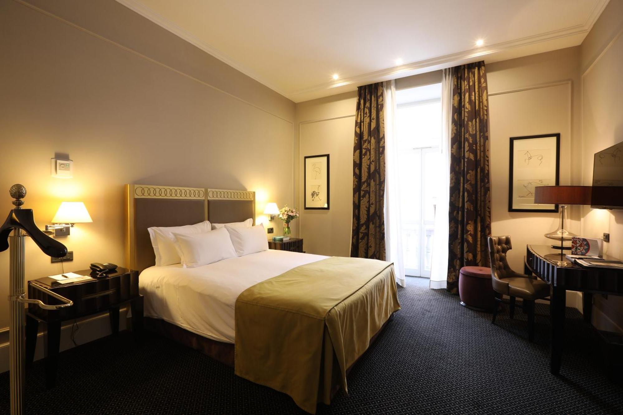 Grand Hotel Yerevan - Small Luxury Hotels Of The World Kültér fotó